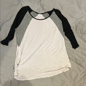 Maurices Black & Gray Raglan Long Sleeve Tee